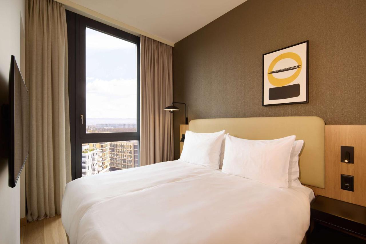 Adina Geneva 4*