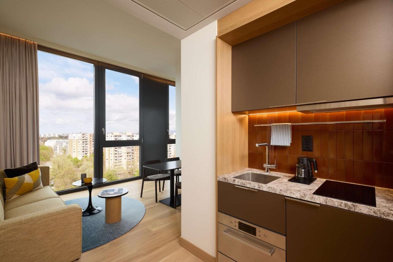 Adina Geneva Hotel
